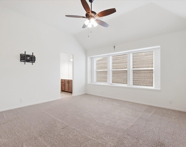 229 Clairmont Drive - Photo Thumbnail 23