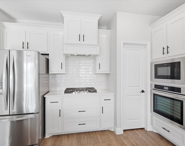 229 Clairmont Drive - Photo Thumbnail 12