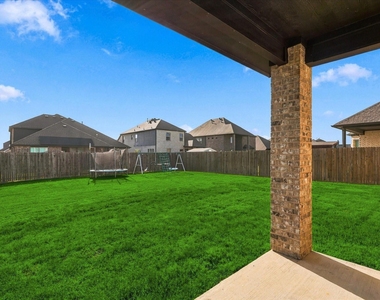 229 Clairmont Drive - Photo Thumbnail 35