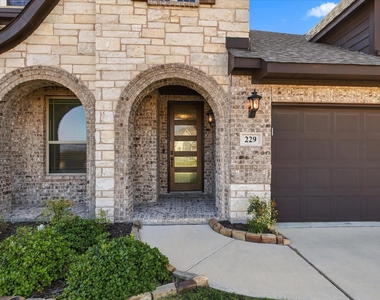 229 Clairmont Drive - Photo Thumbnail 2