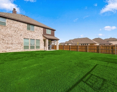 229 Clairmont Drive - Photo Thumbnail 38