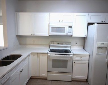 1145 Golden Lakes Boulevard - Photo Thumbnail 7