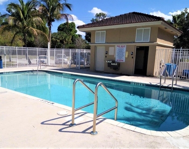 1145 Golden Lakes Boulevard - Photo Thumbnail 46