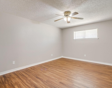 6528 Winifred Drive - Photo Thumbnail 17
