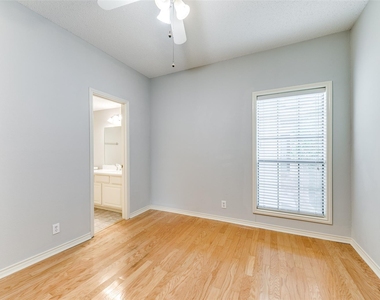 6123 Oram Street - Photo Thumbnail 9