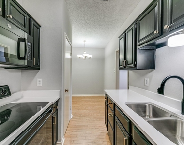 6123 Oram Street - Photo Thumbnail 5