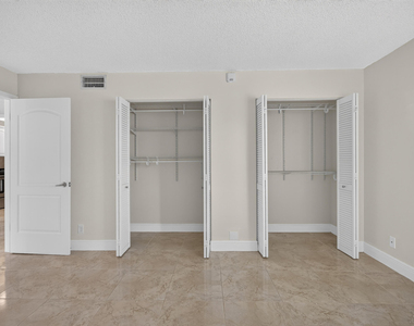 10765 Cleary Boulevard - Photo Thumbnail 17