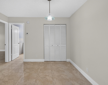 10765 Cleary Boulevard - Photo Thumbnail 13