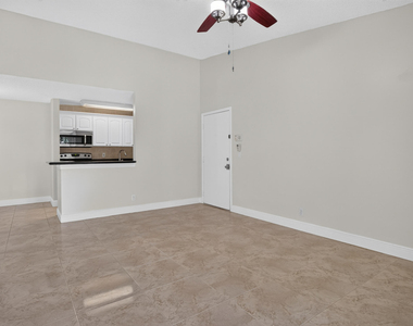 10765 Cleary Boulevard - Photo Thumbnail 7
