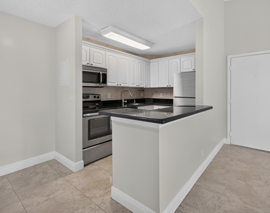 10765 Cleary Boulevard - Photo Thumbnail 9