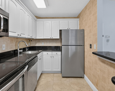 10765 Cleary Boulevard - Photo Thumbnail 11