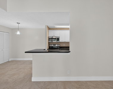 10765 Cleary Boulevard - Photo Thumbnail 8