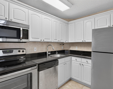 10765 Cleary Boulevard - Photo Thumbnail 12