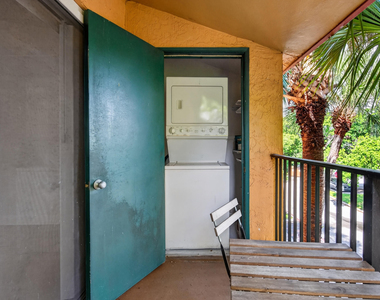10765 Cleary Boulevard - Photo Thumbnail 25