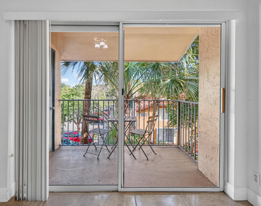 10765 Cleary Boulevard - Photo Thumbnail 6