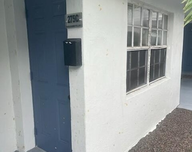 275 Nw 32nd Street - Photo Thumbnail 2