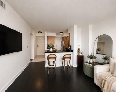 1830 Radius Drive - Photo Thumbnail 2