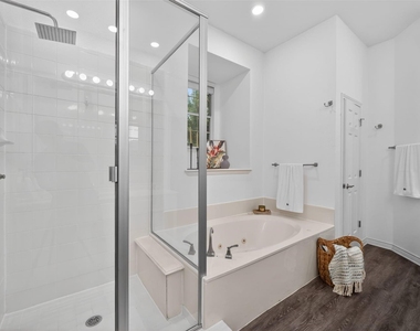 1507 Hunters Creek Drive - Photo Thumbnail 26