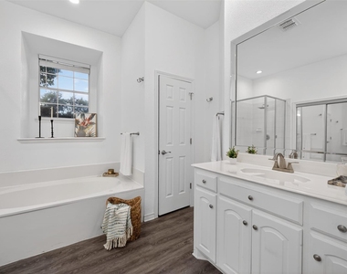 1507 Hunters Creek Drive - Photo Thumbnail 24
