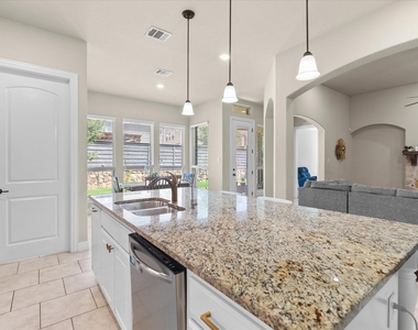 4704 Bonfire Way - Photo Thumbnail 11