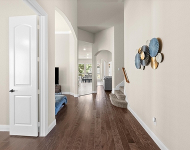 4704 Bonfire Way - Photo Thumbnail 2