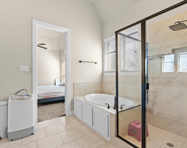 4704 Bonfire Way - Photo Thumbnail 22
