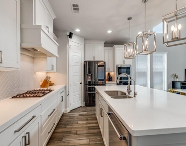 820 Manchester Avenue - Photo Thumbnail 7