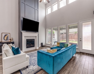 820 Manchester Avenue - Photo Thumbnail 12