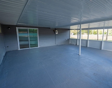 2312 N 42nd Street - Photo Thumbnail 4