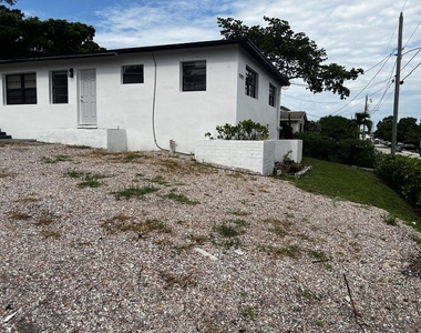 1197 W 35th Street - Photo Thumbnail 8