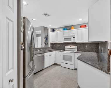 12418 Crystal Pointe Drive - Photo Thumbnail 22