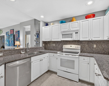 12418 Crystal Pointe Drive - Photo Thumbnail 23