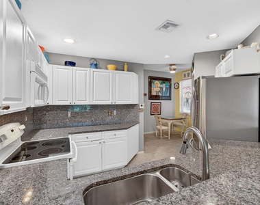 12418 Crystal Pointe Drive - Photo Thumbnail 20