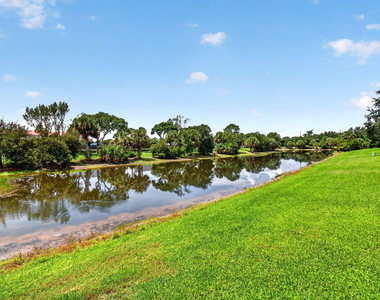 12418 Crystal Pointe Drive - Photo Thumbnail 41