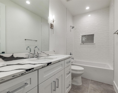 7805 Denton Drive - Photo Thumbnail 9