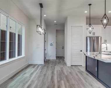 7805 Denton Drive - Photo Thumbnail 6