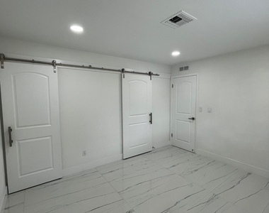 528 N Margaret Court - Photo Thumbnail 14