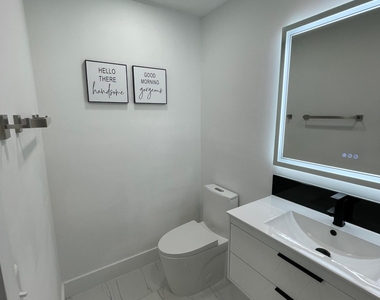 528 N Margaret Court - Photo Thumbnail 15