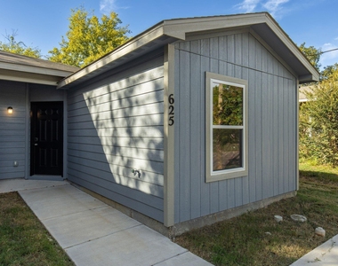 625 Whitworth Street - Photo Thumbnail 2