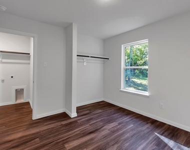 625 Whitworth Street - Photo Thumbnail 8