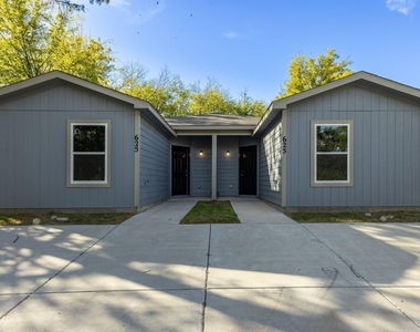 625 Whitworth Street - Photo Thumbnail 1