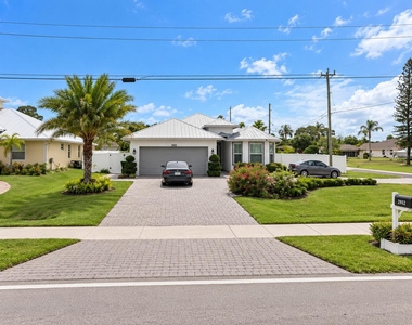 2902 Sw Savona Boulevard - Photo Thumbnail 1