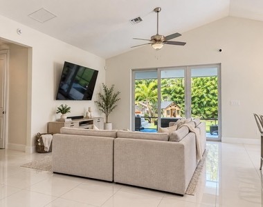 2902 Sw Savona Boulevard - Photo Thumbnail 7