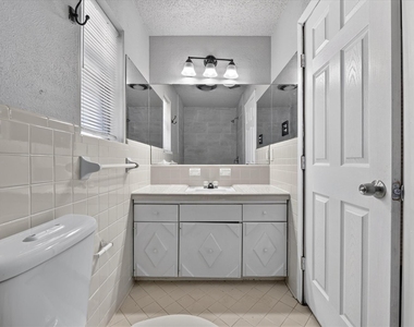 4902 Inverness Avenue - Photo Thumbnail 16