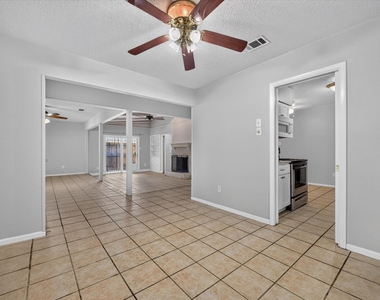 4902 Inverness Avenue - Photo Thumbnail 7