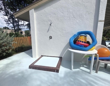 3402 Gardens E Drive - Photo Thumbnail 20