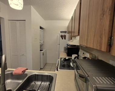 3402 Gardens E Drive - Photo Thumbnail 5