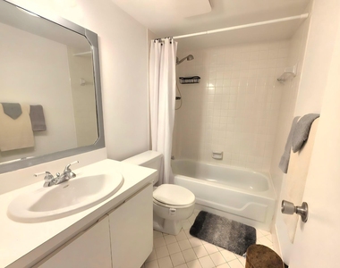 3402 Gardens E Drive - Photo Thumbnail 14