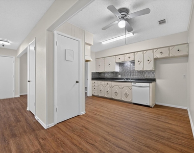 4900 Inverness Avenue - Photo Thumbnail 10