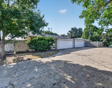 4900 Inverness Avenue - Photo Thumbnail 25